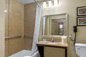 Wyndham Garden Shreveport - Image 2