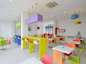 TreePark Hotel Jakarta Airport - Image 3