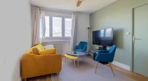 Stunning Lyon View & AC in All Rooms Renovated 2BR - Image 2