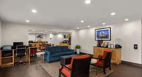 Comfort Inn & Suites Austin North Loop - Image 3