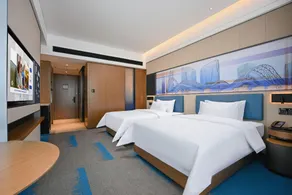 Hampton by Hilton Wuhan Guanggu First Road - Image 2
