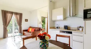 Sea View Apartment with Private Secure Parking 1 - Image 2