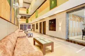 Super Townhouse by OYO Haibowal Chowk Near DMC - Image 3
