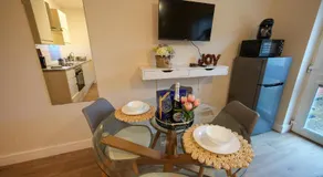 Cosy Studio with Garden Close to Town Train Hospital Long Booking Welcome - Image 5