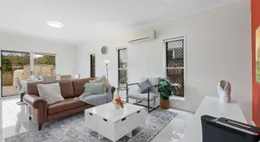 5BR Family Home - EV car point at home, 2 Master Suites - Near Sunnybank, QEII, QSAC and Griffith Uni - Image 5