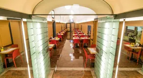 Le Petit Hotel - Image 3