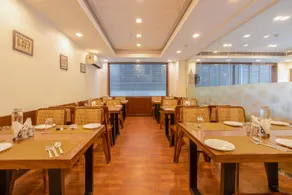 Foxoso The BMK Hotel - Image 4