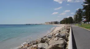 Glenelg Sea-Breeze - Image 4
