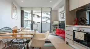 LUXURIOUS RIVERSIDE RESORT STYLE APARTMENT☆POOL☆SPA☆GYM☆ROOFTOP WITH CITY VIEWS - Image 3