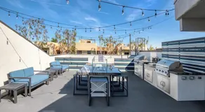 Lux Oasis in West Hollywood, Free Parking & Swimming pool - Image 5