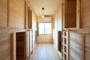 Hostel leash - Image 2