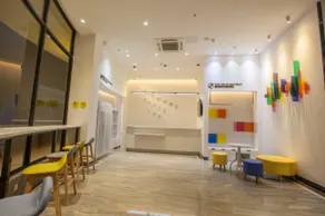 7 Days Inn Yunfu Jinshan Bus Terminal New Century Plaza - Image 5