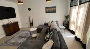 Tardis Townhouse - Spacious and Comfortable - Image 2
