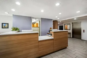 Microtel Inn & Suites by Wyndham Greensboro - Image 3