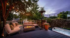 Hidden Gem Home-HotTub-Firetable-King Bed-BBQ -Deck - Image 4