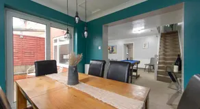 4 BR Maidstone Spacious House -Drive Parking sleeps 7 - Image 5