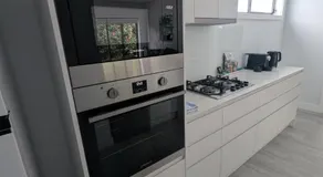 2 bedroom apartment with Garden views in Sydney - Image 5