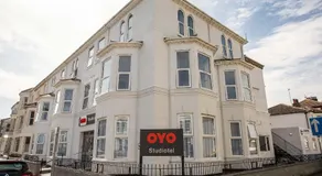 OYO Studiotel Great Yarmouth - Modern Hotel Apartments - Image 2
