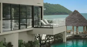 Waterfront Luxe Retreat- 160sqm Modern, Epic, Lush - Image 4