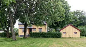 Sjarmerende hus med veldig stort uteareal. - Image 4