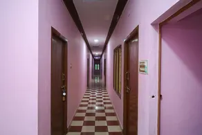 39194 Hotel Ashoka - Image 4