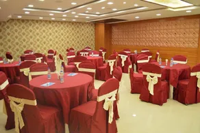 Budget Hotel - Image 4
