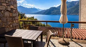 Gardenia stunning lake view - Image 4