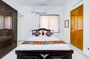 Hotel O SRINIVASA HOTEL LUXURY ROOMS - Image 5