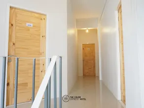 The Color Express Hotel - Image 2