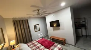 Germantown Inn & Lounge RM 1 - Image 2