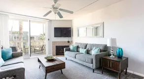 3 Bedroom! - Complex is on the beach with huge pool - Image 3