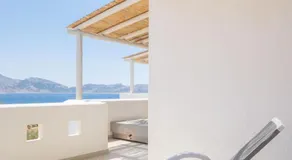 Paradise Hotel - Image 4