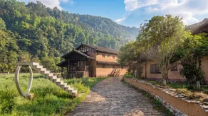 L Resident Dragon Cave Resort - Zhangjiajie - Image 5