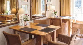 Karle Guest House - Image 5