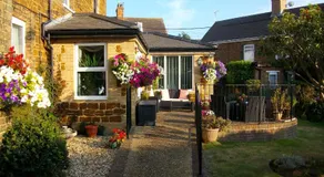 Gate Lodge Guest House - Image 4
