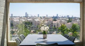 GABRIEL APARTMENTS - Jacuzzi & Panoramic JLM View Steps to Shaare Zedek Hospital - Image 4