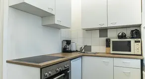 Beautiful 2BR Apt, Near U6 Station am Schöpfwerk - Image 2