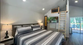 Loft Cabin 4 - Rogue River Resort - Image 2