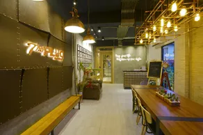The Plug Hotel - Image 3