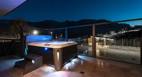 Nidaris - Luxury Private Spa Suites - Image 3