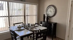 Cozy Guesthouse - Image 4