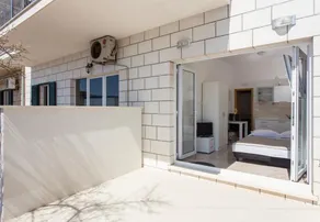Apartments Villa Ari - Image 2