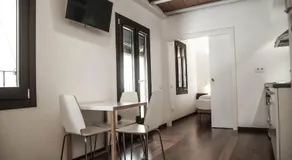 Barcelona Beach Apartments - Image 4