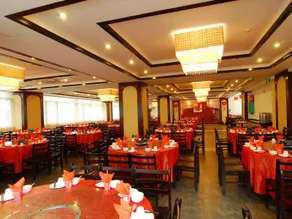 Floral Longsheng Bus Station Bilian Hotel - Image 3