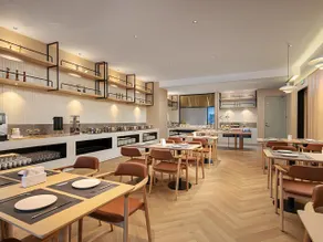 Country Inn & Suites by Radisson Guangzhou Railway Station Xiaobei Metro Station - Image 3