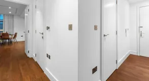 Modern 01 & 02 Bed Apartment in Canary Wharf - Image 4