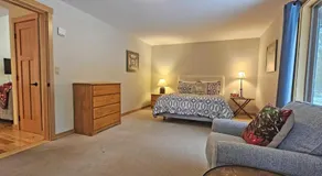 24 Rogue-Sunriver, Oregon: Hot Tub, BBQ, WiFi, SHARC Aquatics, Tubing Hill, Mt. Bachelor, Golf, Deschutes River, Tennis, Cykelstier - Image 2