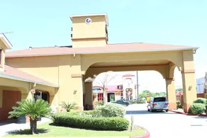 Budget Inn - Image 4