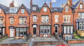 Estcourt Avenue Apartments - Image 4
