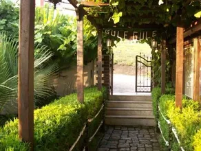 Efua Hotel - Image 4